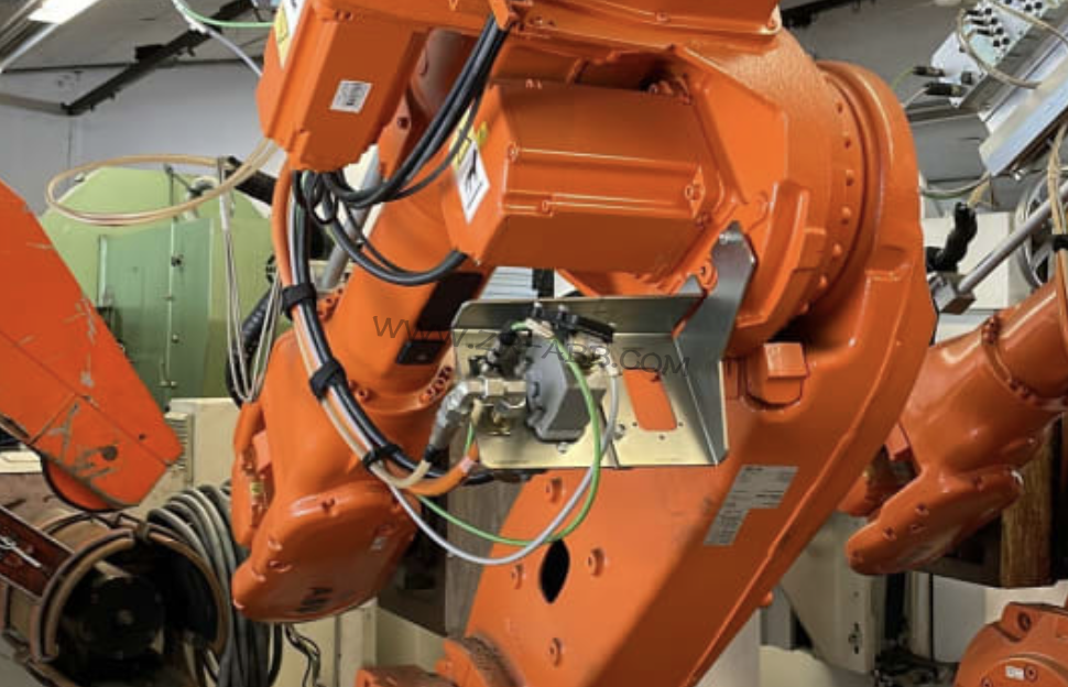 ABB IRB6640�C���˱��B�L�ڷ����\�е��P�I