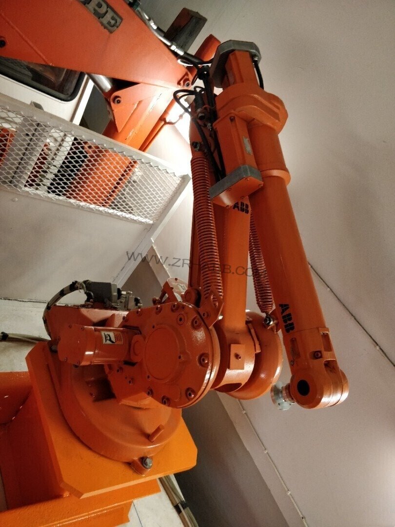 ABB IRB1400�C(j��)���˱��B(y��ng)������_�M(j��n)��