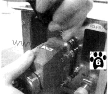 ABB機器IRB6640本體與控制柜連接的操作